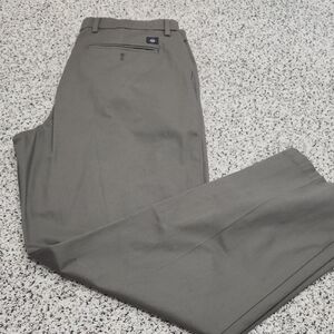 Dockers Men's Taupe Dress Pants